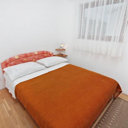 Apartments By The Sea Nemira, Omis - 5884 Tice Exterior foto