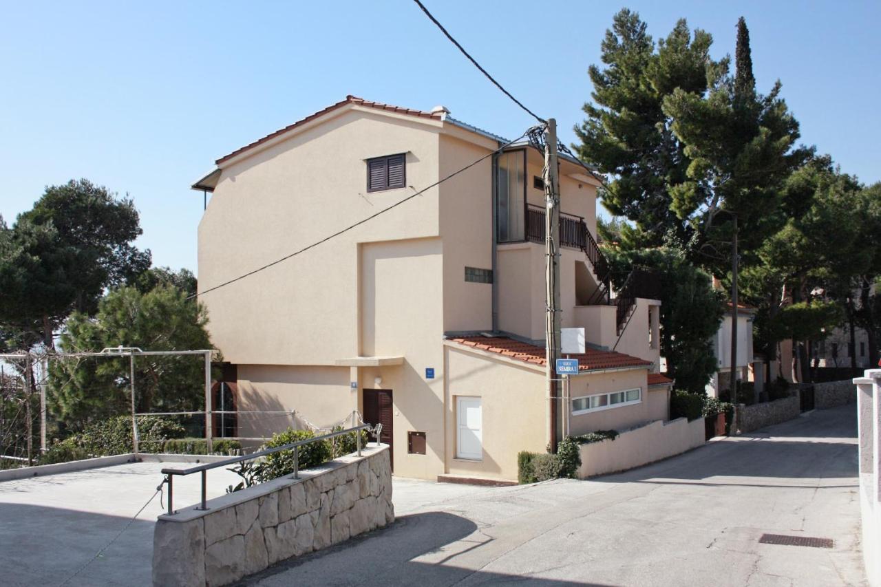 Apartments By The Sea Nemira, Omis - 5884 Tice Exterior foto