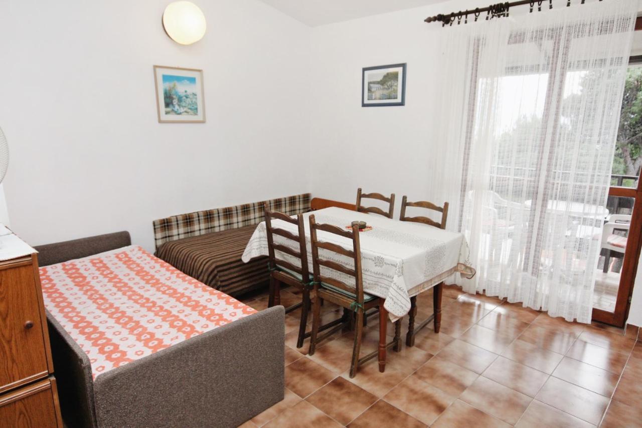 Apartments By The Sea Nemira, Omis - 5884 Tice Exterior foto
